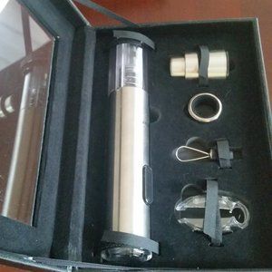 Oster cordless electric wine opener kit  EUC